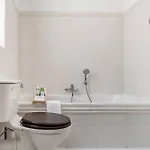 Apartment Authentic Seafront Experience *