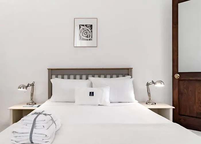 Apartment Authentic Seafront Experience