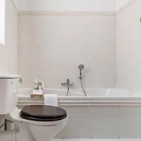 Apartment Authentic Seafront Experience *