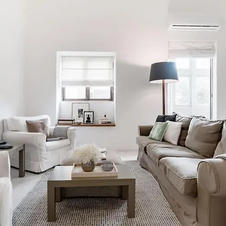 Authentic Seafront Experience Sliema