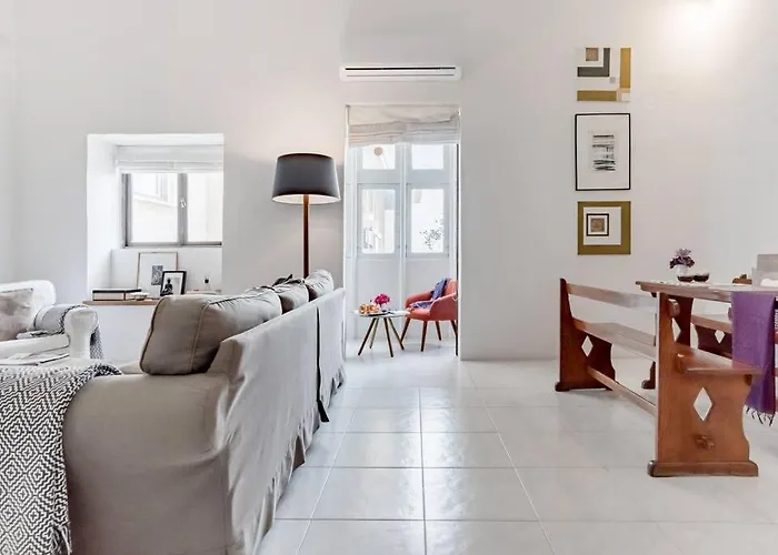 Authentic Seafront Experience * Sliema