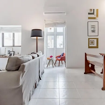 Authentic Seafront Experience * Sliema